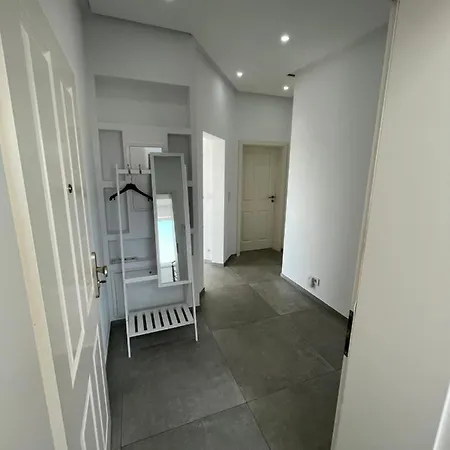 Neubau Penthouse - Mit Schoener Aussicht - 15min Von Koeln