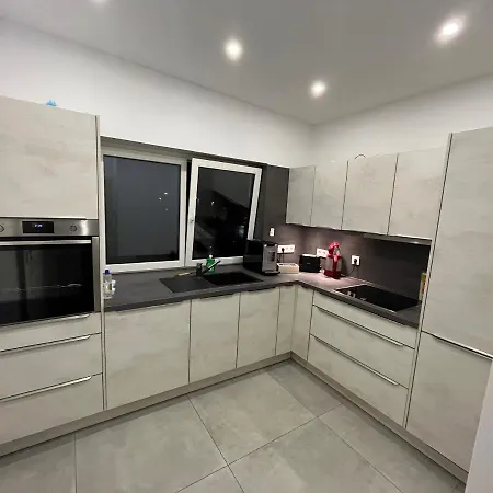 Apartment Neubau Penthouse - Mit Schoener Aussicht - 15min Von Koeln Pulheim