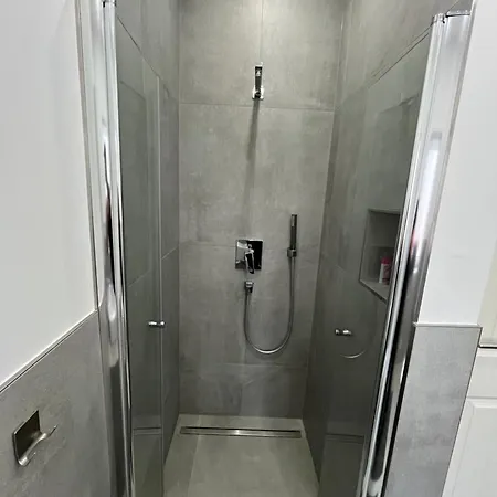 Neubau Penthouse - Mit Schoener Aussicht - 15min Von Koeln Pulheim