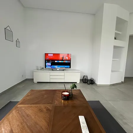 Neubau Penthouse - Mit Schoener Aussicht - 15min Von Koeln