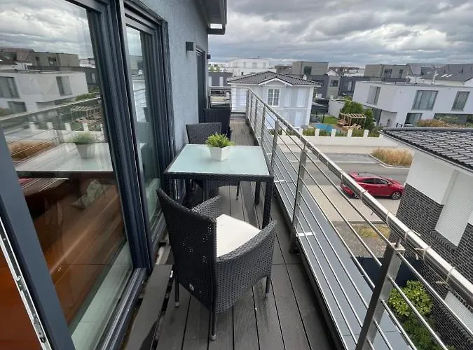 Neubau Penthouse - Mit Schoener Aussicht - 15min Von Koeln 普尔海姆