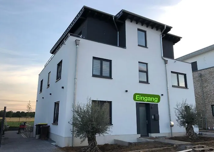 Neubau Penthouse - Mit Schoener Aussicht - 15min Von Koeln * Pulheim