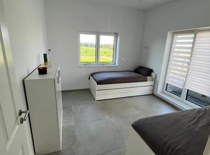 Neubau Penthouse - Mit Schoener Aussicht - 15min Von Koeln 普尔海姆