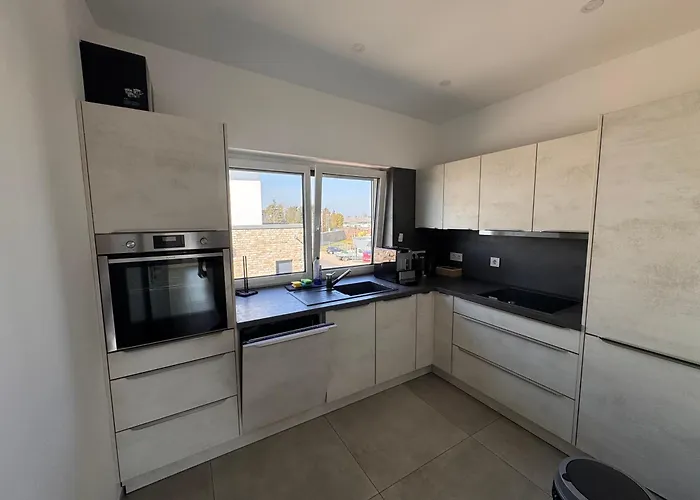 Neubau Penthouse - Mit Schoener Aussicht - 15min Von Koeln 公寓 *