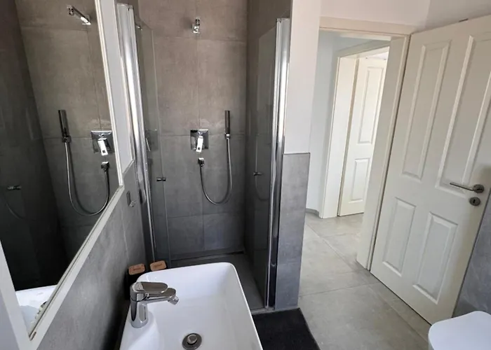 Appartamento Neubau Penthouse - Mit Schoener Aussicht - 15min Von Koeln *